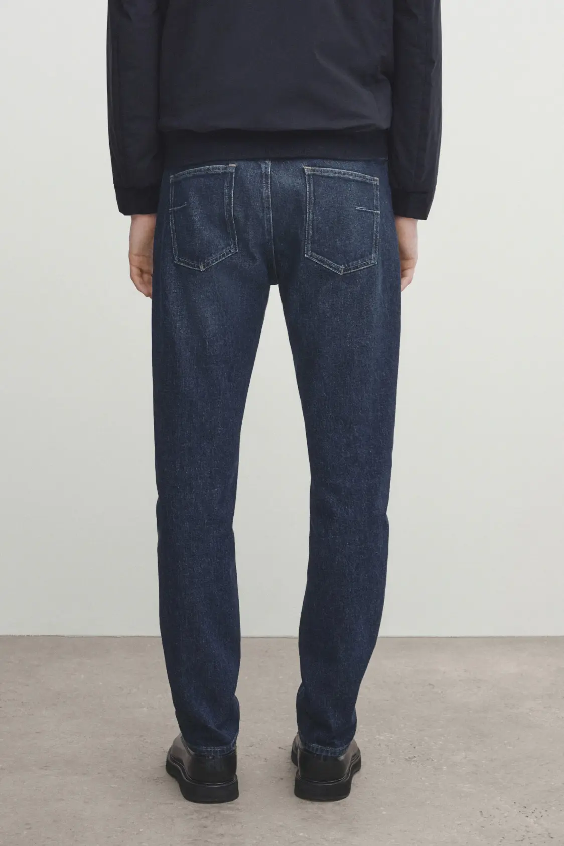 Slim-fit enzymatic jeans